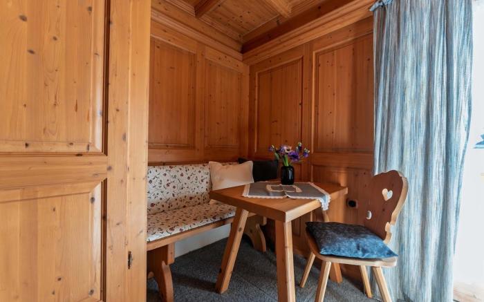 Double room (2 adults + 1 child)