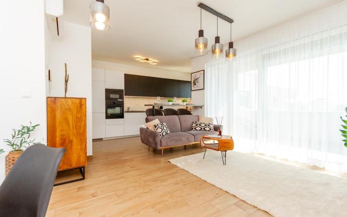 3BR Premium Skyline Penthouse w/ AC by NW