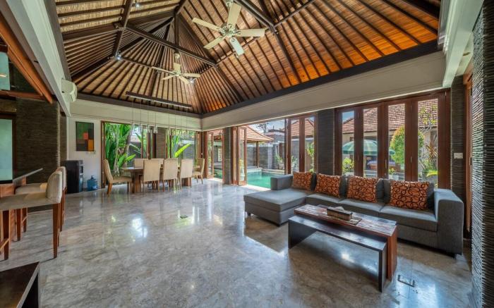 Beachside 3 BR Villa Di Bucu