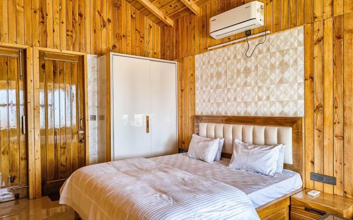 Jusgar Homestay 2BHK Villa| Lansdowne by Homeyhuts