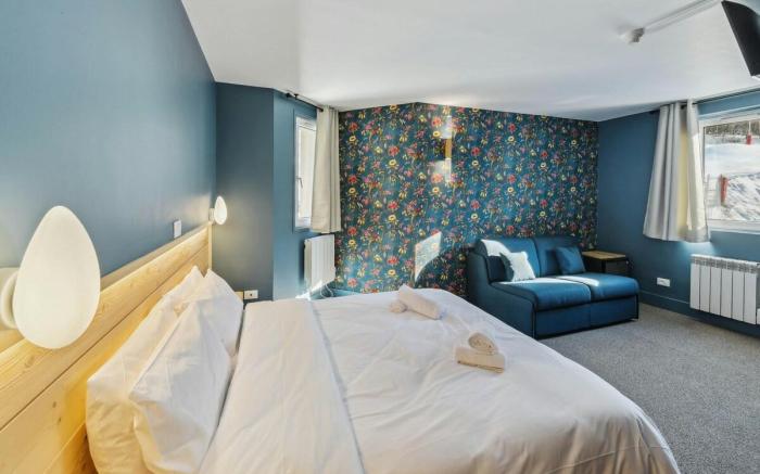 3 People Room Breakfast Included & Mountain View