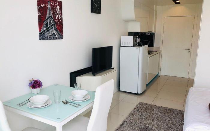 LOVELY STUDIO in City Center Residence