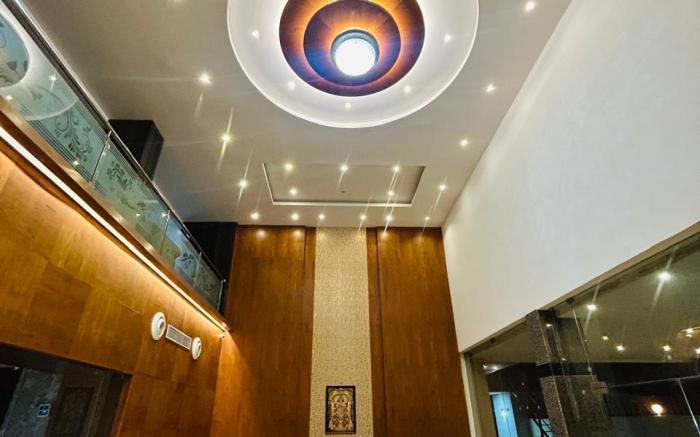 Monarch Express, Sri City