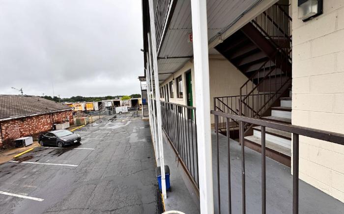 Cloverleaf Motel by Belvilla Richmond near Turnpike
