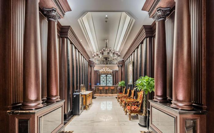 Paris Hotel