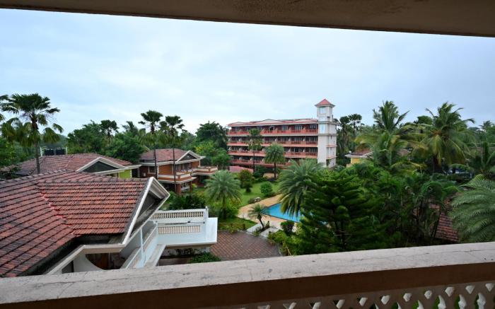 Sky’s heaven @ 2 BHK flat by Benaulim Beach