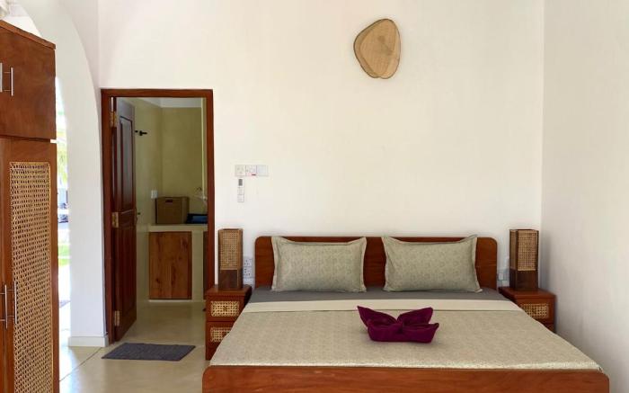 High Tide - One-Bedroom Upper Apartment