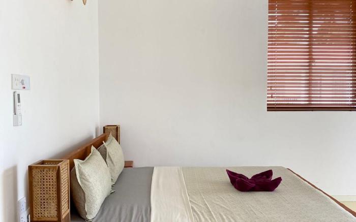 High Tide - One-Bedroom Upper Apartment