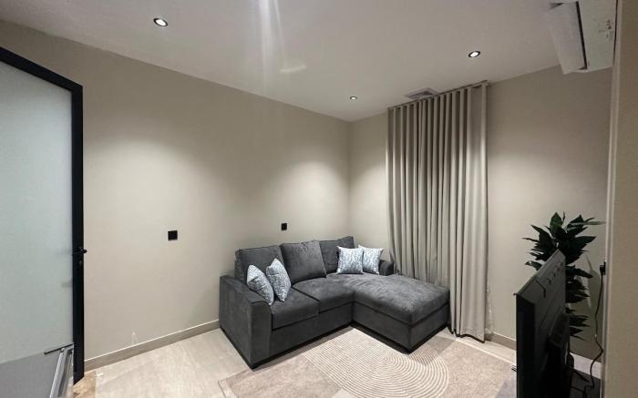 شقة مودرن غرفة نوم وصالة