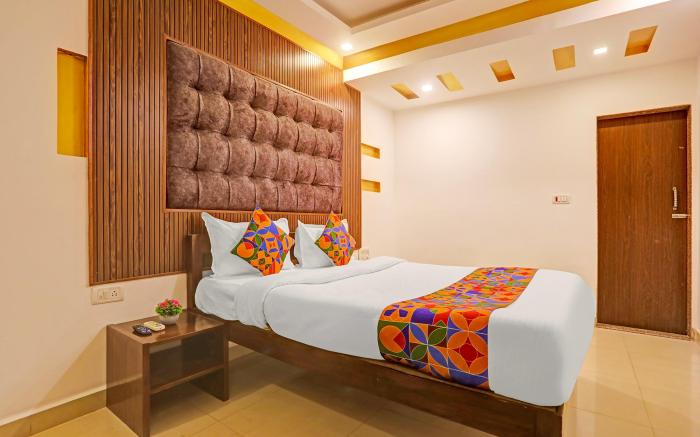 FabHotel 22 Squares Living Spaces