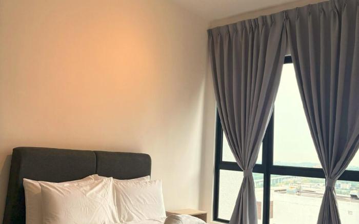 Stay @ *41 Deluxe Suite | Alinea Suites