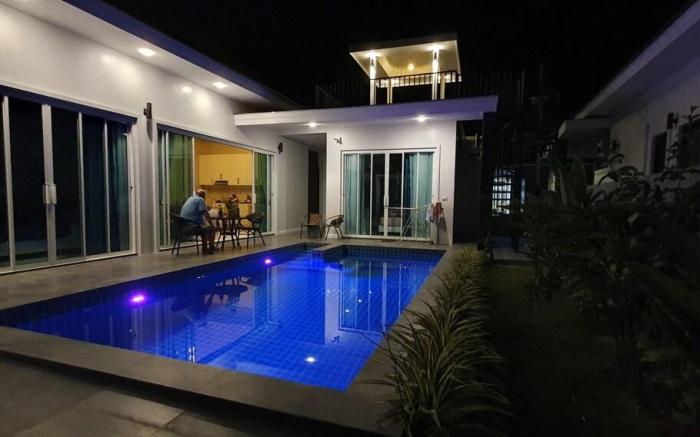 Aranya pool villa