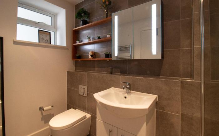 modern 2 bedroom @ Nine Elms Station B