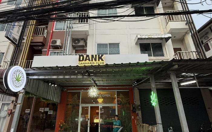 DANK Hotel 420 friendly