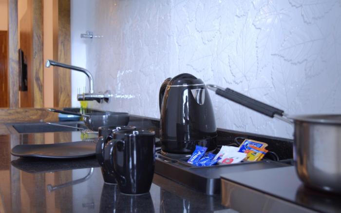 CITY SERVICE APARTMENT 