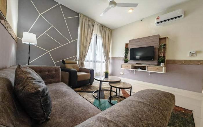 Mykey The Apple 2BR Suites  Near Jonker Street