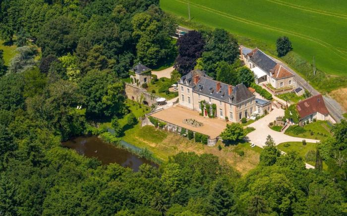 Chateau de la Huberdiere