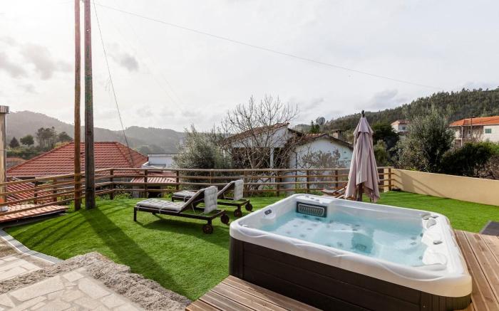 Shared Jacuzzi Shiitake Studio