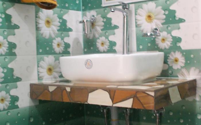 Manimahesh Home Stay