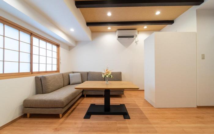 Convenient and private house, nearby Nijo station