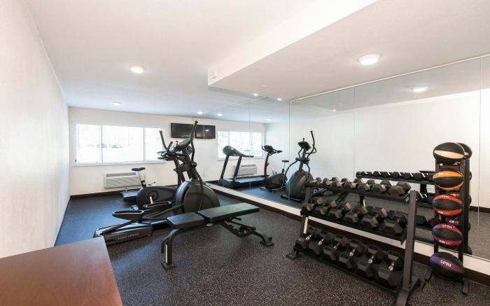 Red Roof PLUS+ Poughkeepsie