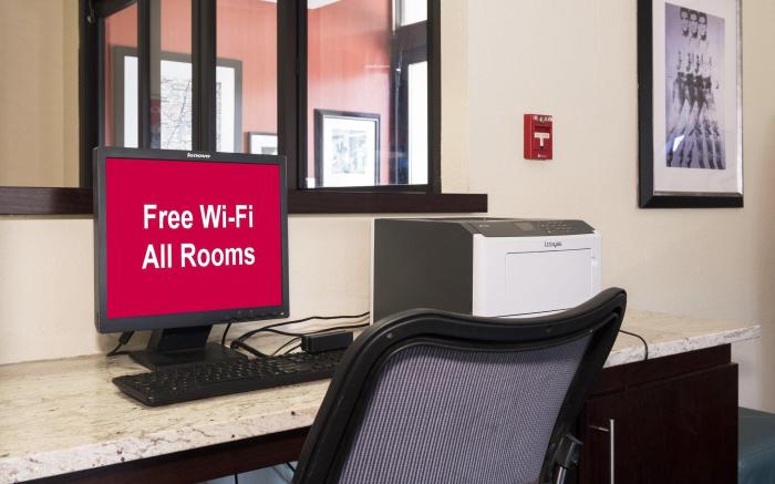 Red Roof Inn Tupelo