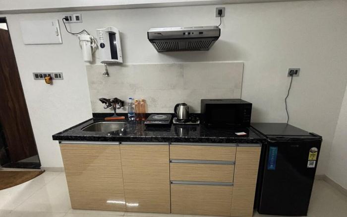 The Sunshine Retreat-Private Studio Apt. 265 sq.ft