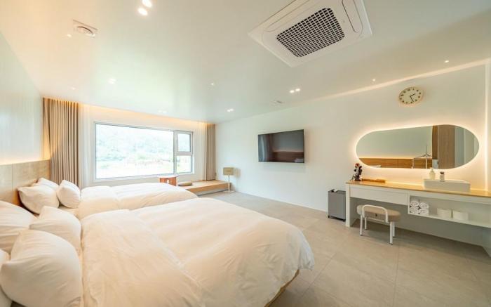 Chuncheon Wolhadam Pool Villa