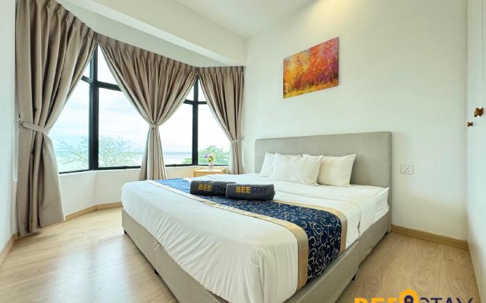 Melaka | Mutiara Beach Resort Sea View 6PAX