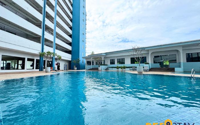 Melaka | Mutiara Beach Resort Sea View 6PAX