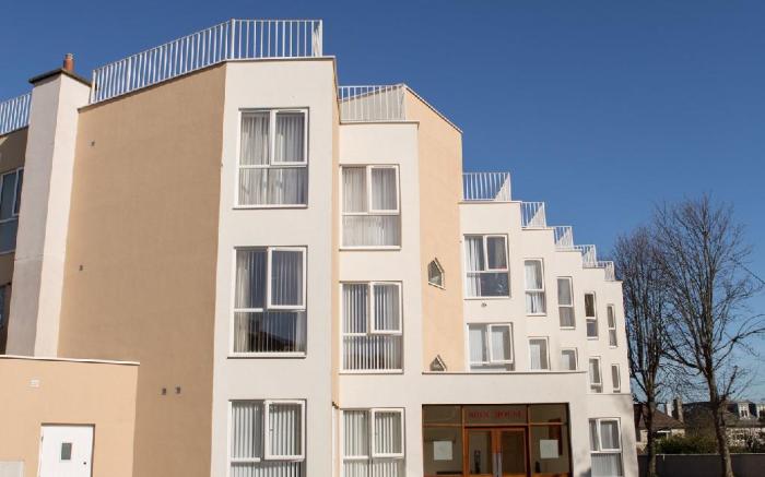 Broc House Suites