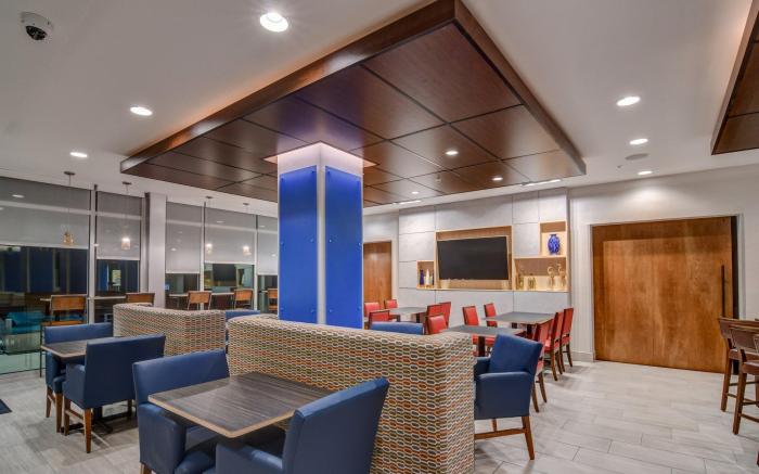Holiday Inn Express Fort Walton Beach Central By IHG