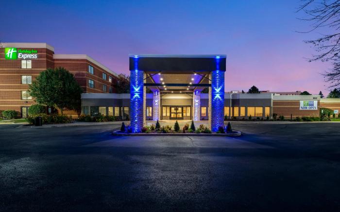 Holiday Inn Express Naperville By IHG