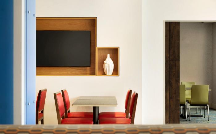 Holiday Inn Express and Suites Savannah N - Port Wentworth By IHG