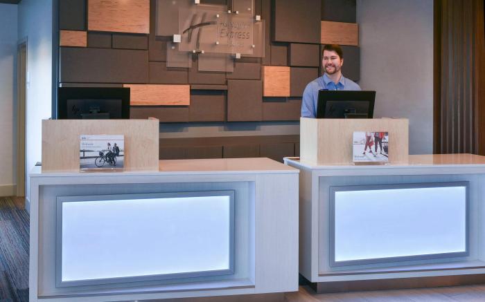 Holiday Inn Express And Suites MADISONVILLE By IHG
