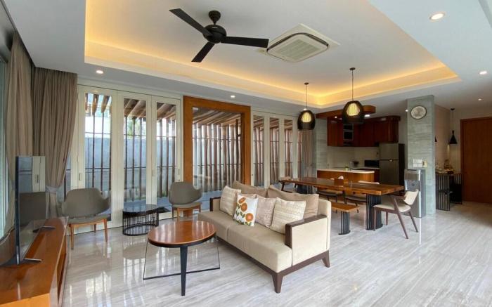YY Villa Seminyak - 4BR Villa | Big Pool & Garage 