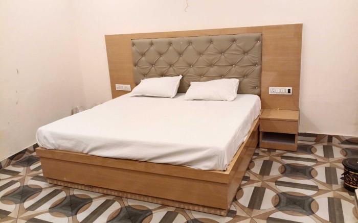 Hotel O Ayodhya Deluxe