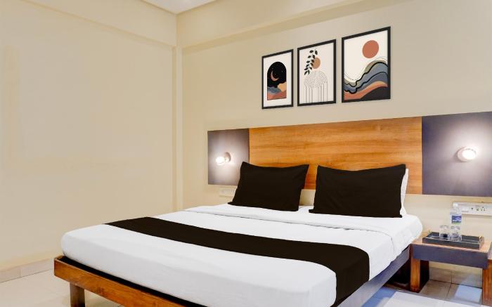 Hotel O Tiranga Residency