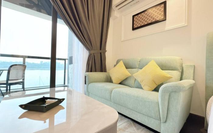 Coral Seaview Studiounit at R&F SeineRegion ByANJU