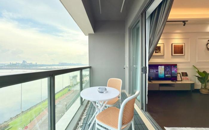 Endless SeaviewStudio unit atR&FSeine RegionByANJU