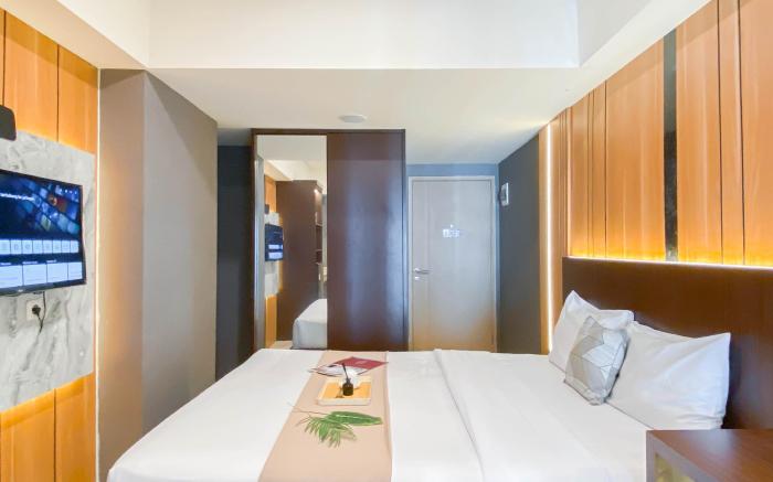 Chic and Cozy Studio at Meikarta Apt By Travelio