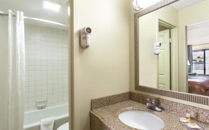 Days Inn by Wyndham Lebanon