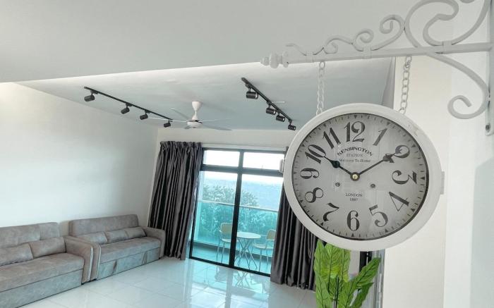 Skyloft 1Min To BukitIndah Aeon 1600sqft 4-16pax