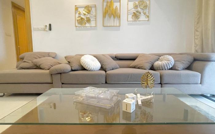 R&F SuperSeaview 3BR LuxuryStyle 4-10Pax R&F Mall