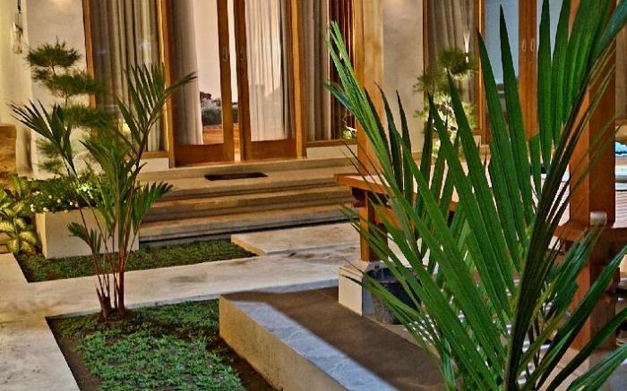 Tranquil 2BR Villa with Rice Field & Sunrise View