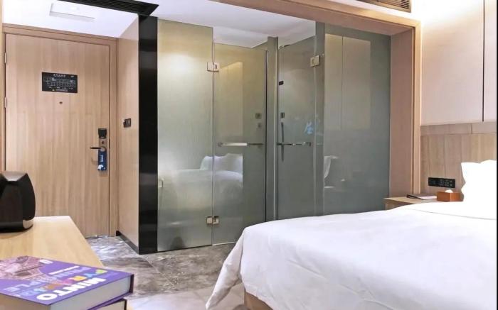Paco Hotel (Guangzhou Baiyun Airport Liantang Subway Station)