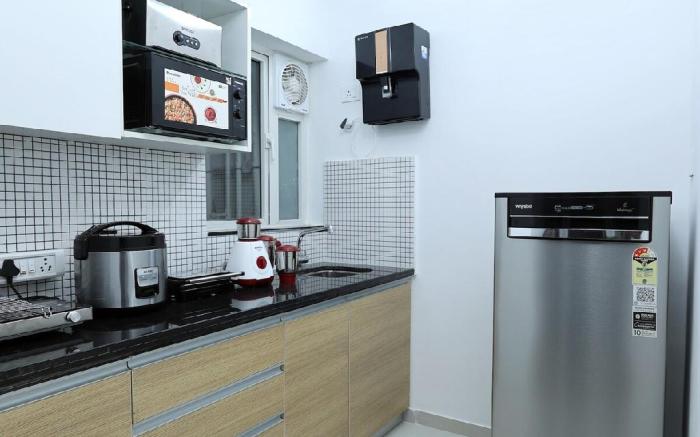 Premium 3BHK High-Floor | Near Goregaon Exhibition