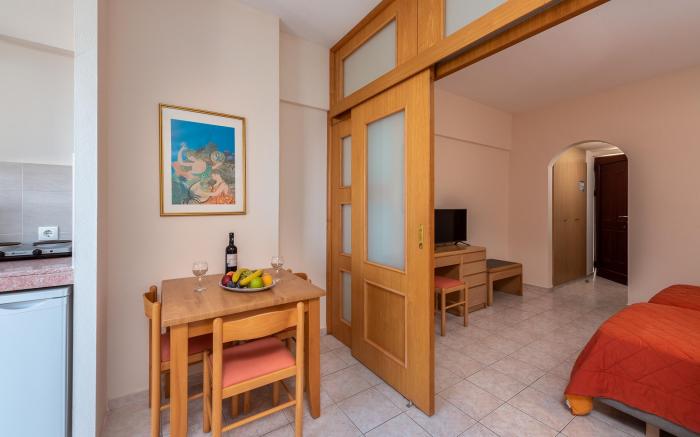 POSEIDONIA APARTMENTS