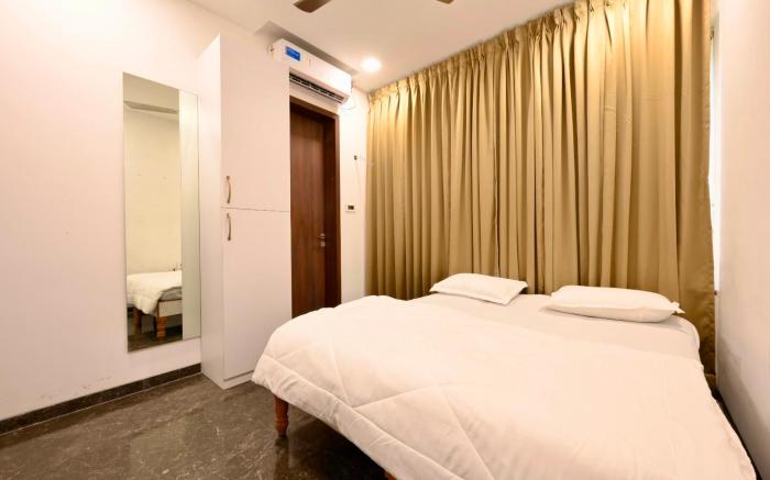 THE HEY HOTEL