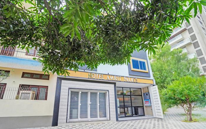 FabHotel Amrit Palace